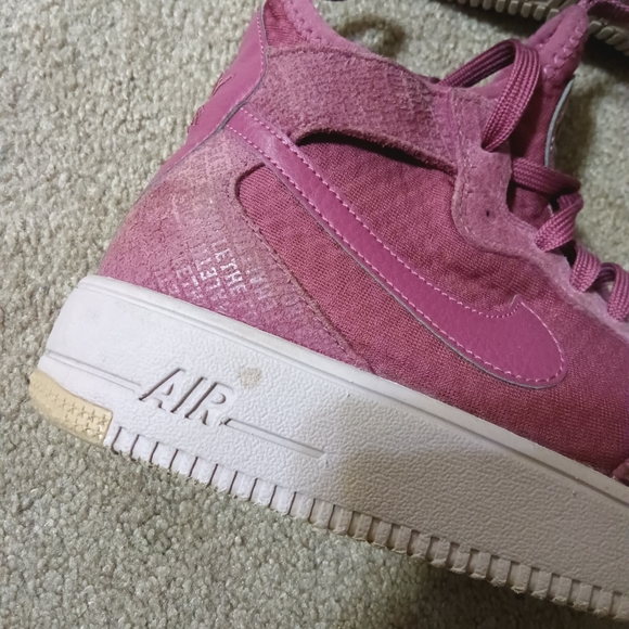 Nike - Picture 3 of 10